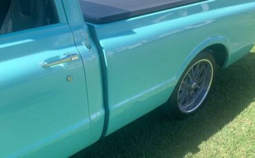 Chevy-short-bed-pickup-truck.-1967-blue-9