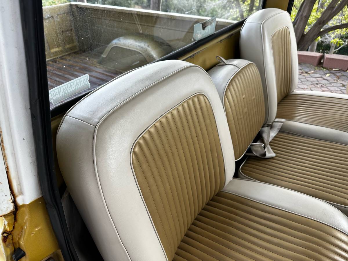 Chevy-shortbed-1968-brown-17