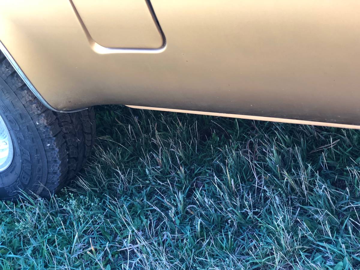 Chevy-silverado-1500-1984-brown-10