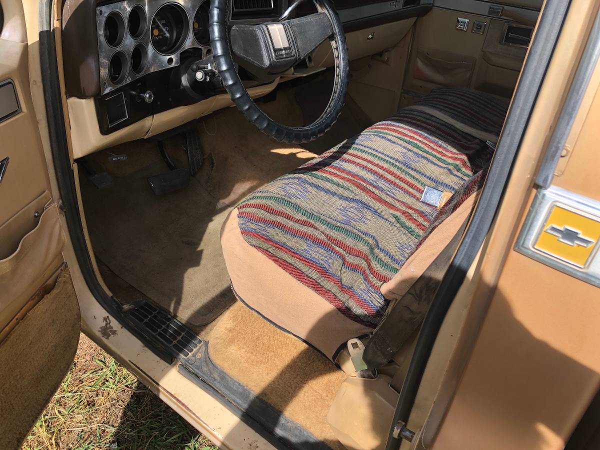 Chevy-silverado-1500-1984-brown-5
