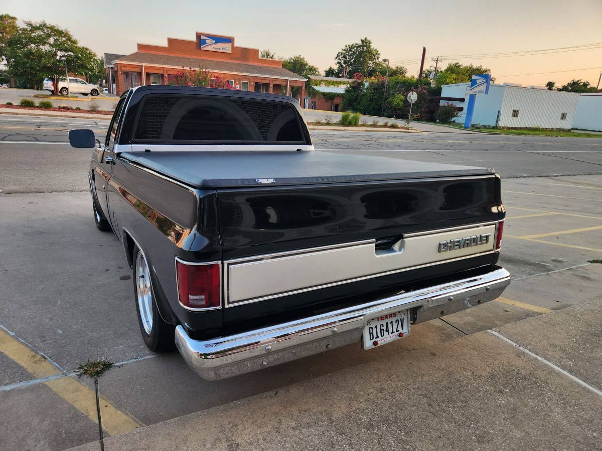 Chevy-silverado-1500-1987-black-12