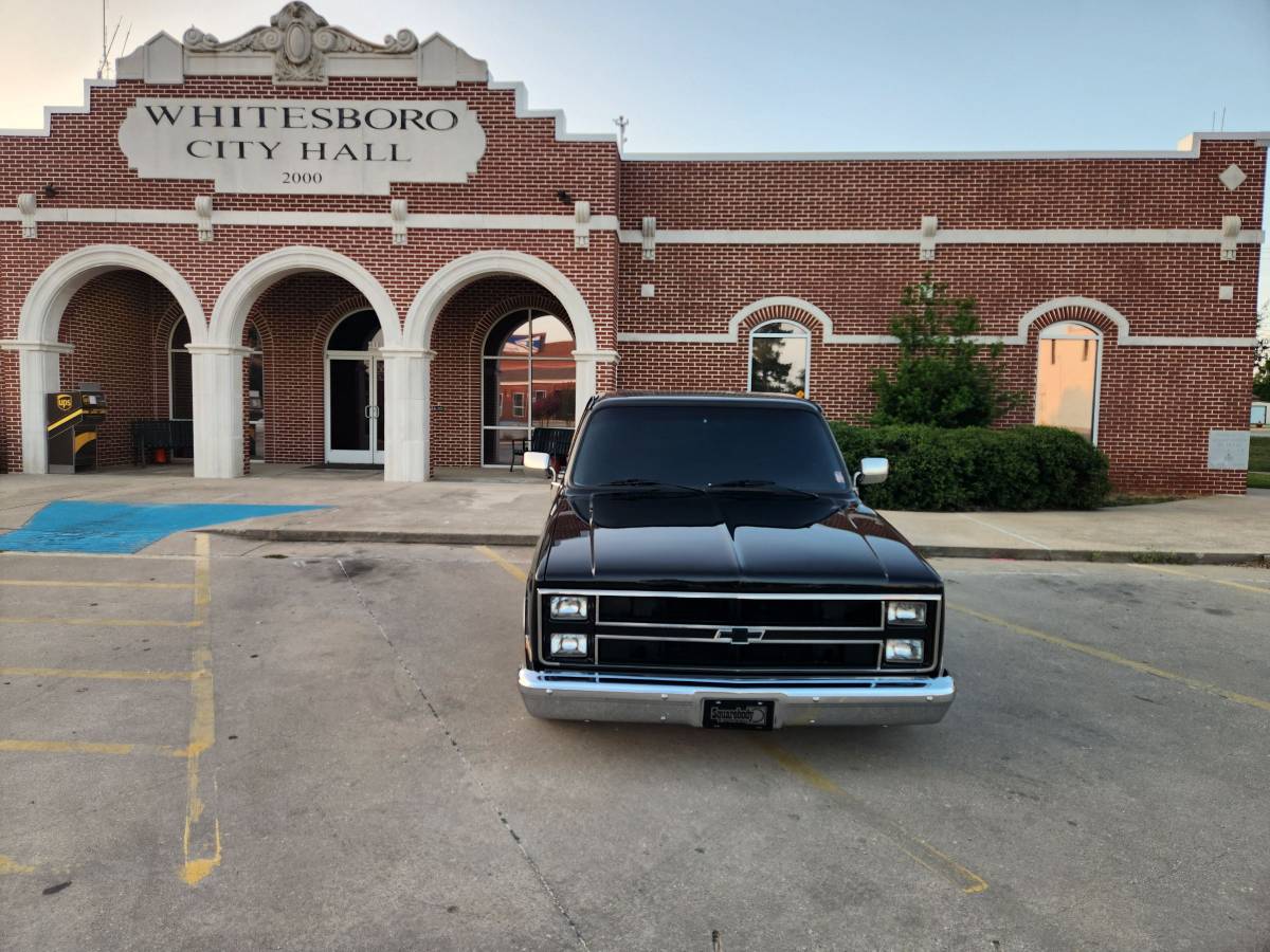 Chevy-silverado-1500-1987-black-2