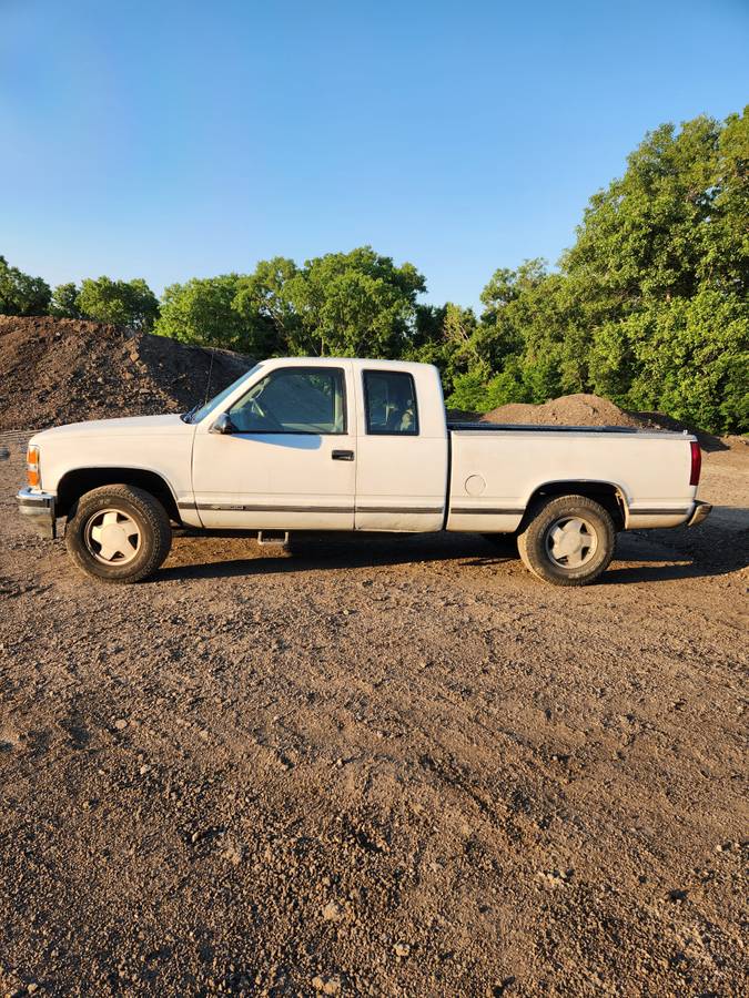 Chevy-silverado-1500-1996-white-1