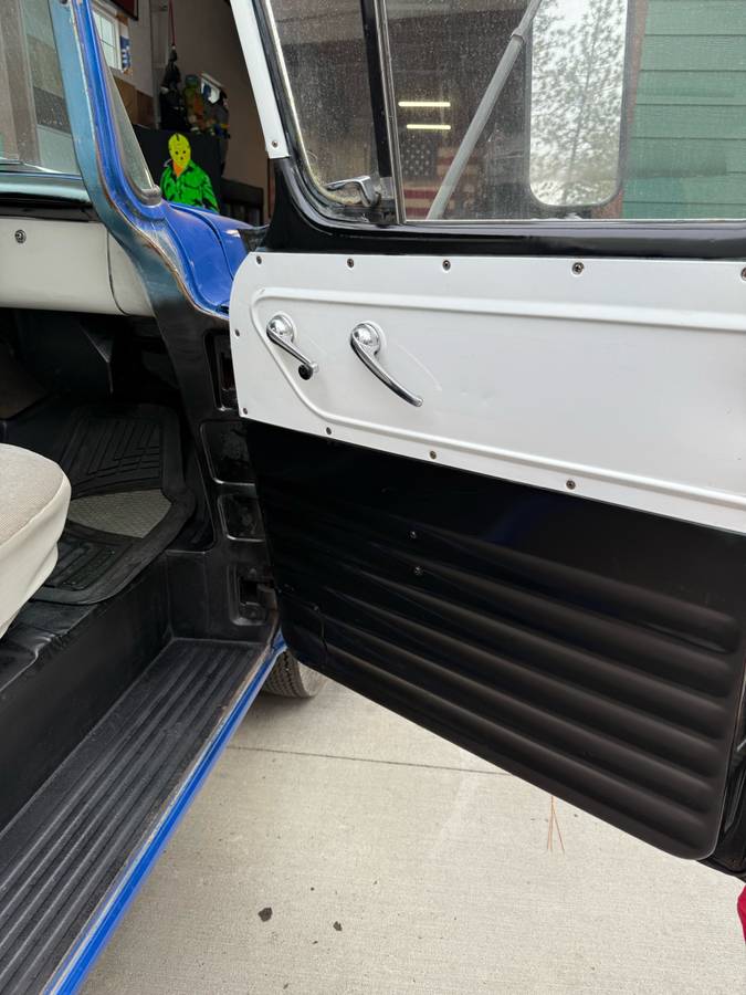 Chevy-silverado-1957-blue-13
