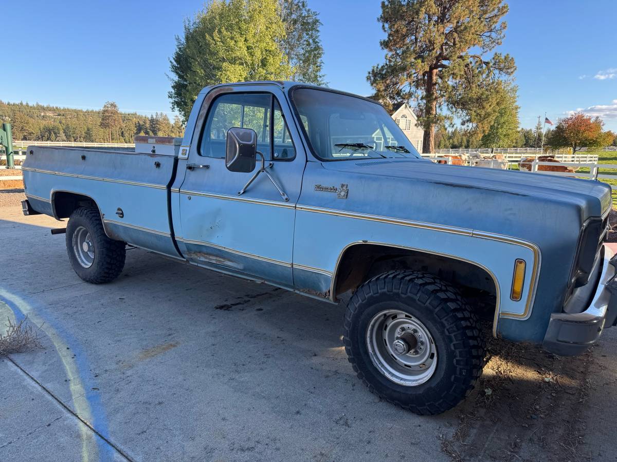 Chevy-silverado-1977-3