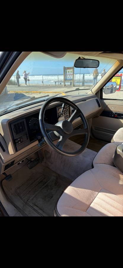 Chevy-silverado-2500-1988-brown-2