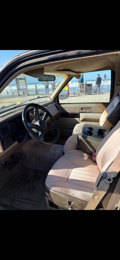 Chevy-silverado-2500-1988-brown-4