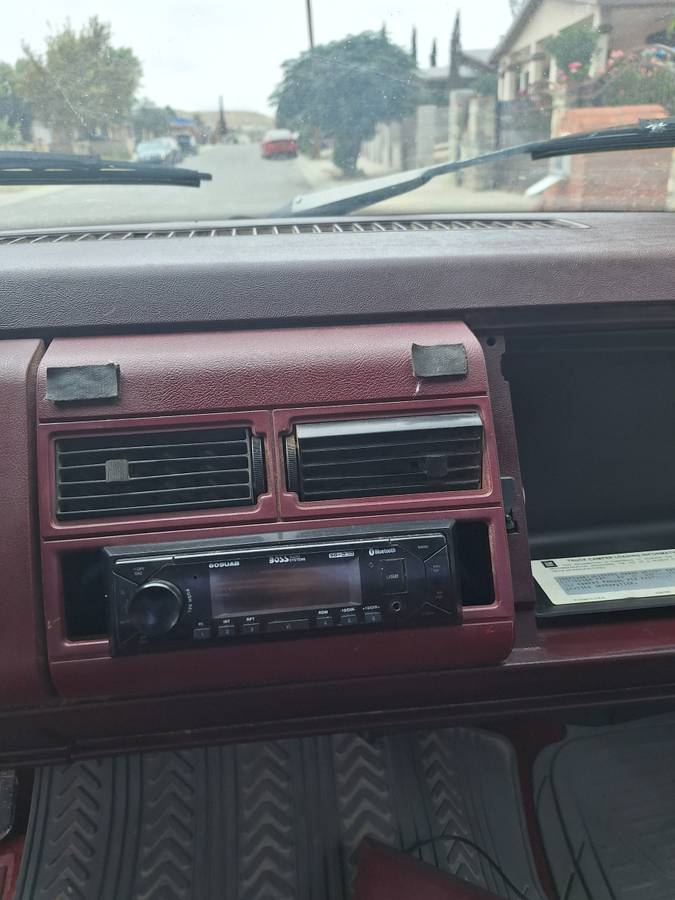 Chevy-silverado-2500-1988-white-20