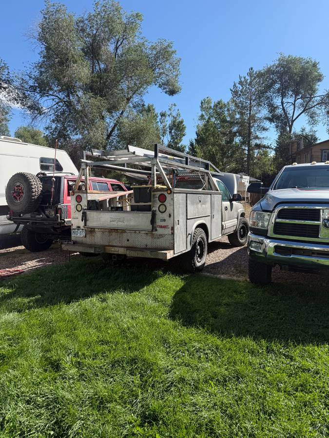Chevy-silverado-2500-2000-silver-1