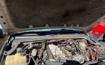 Chevy-silverado-2500-2000-silver-2