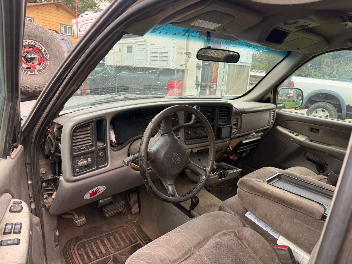 Chevy-silverado-2500-2000-silver-5