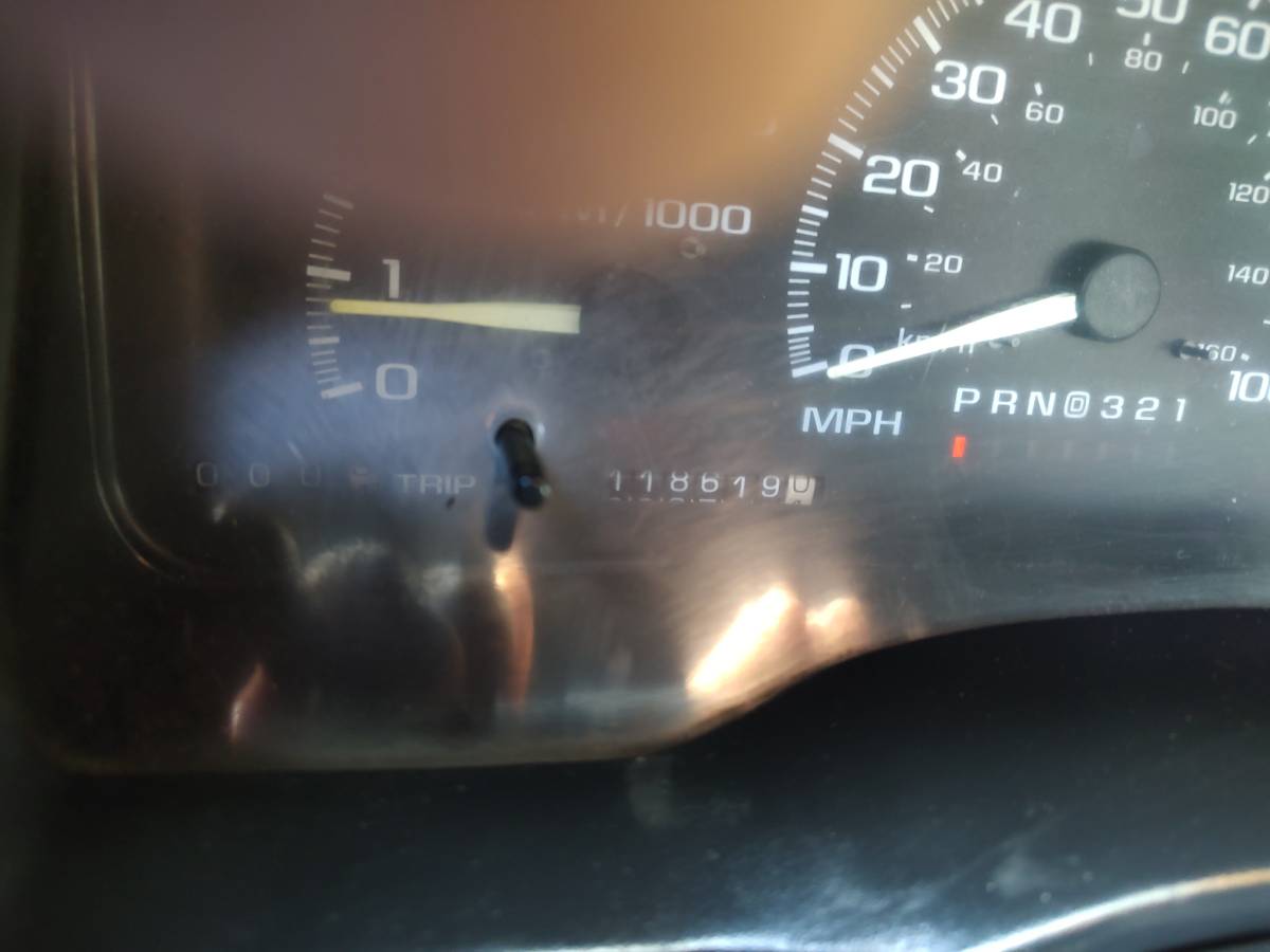 Chevy-silverado-2500hd-1995-white-11