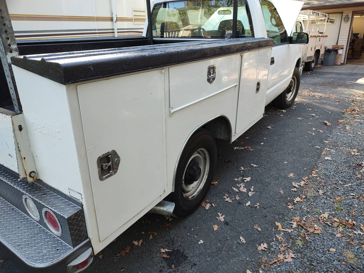 Chevy-silverado-2500hd-1995-white-16