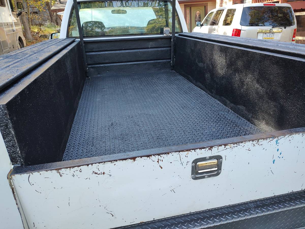 Chevy-silverado-2500hd-1995-white-17