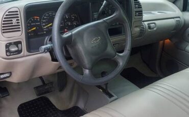 Chevy-silverado-3500-4x4-1996-custom-6