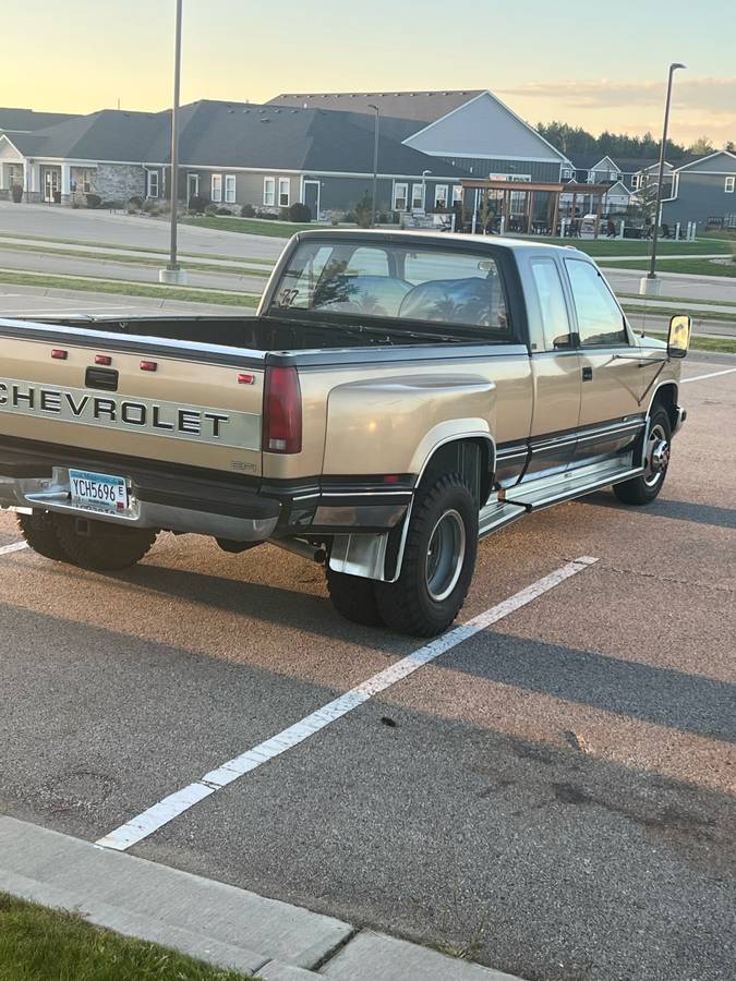 Chevy-silverado-3500hd-1988-black-12