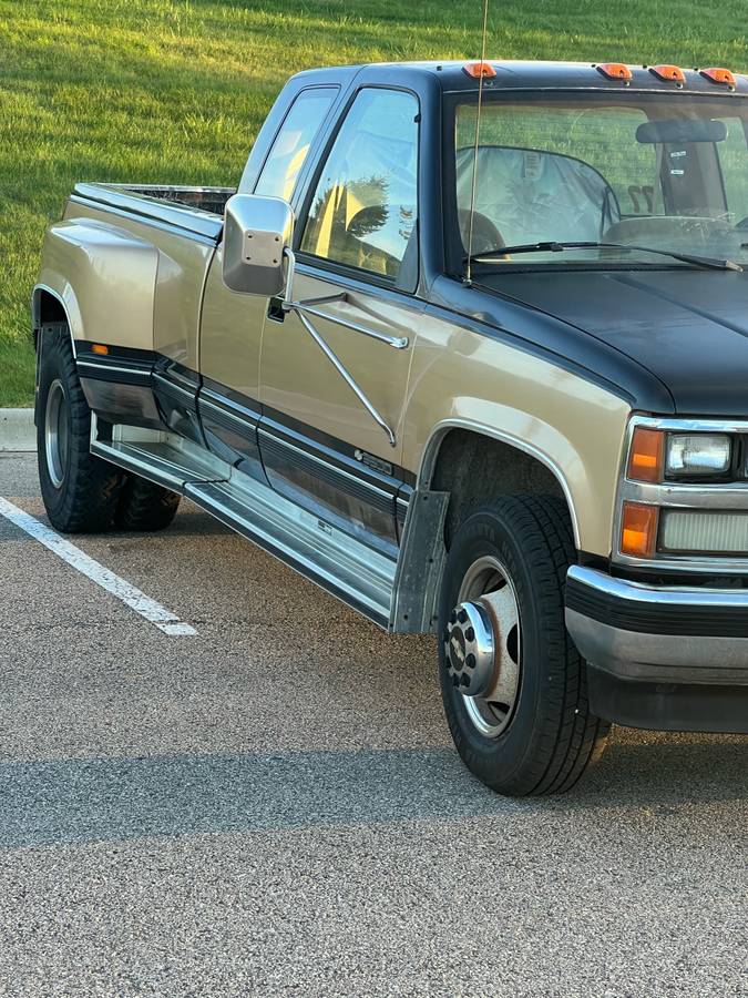 Chevy-silverado-3500hd-1988-black-17