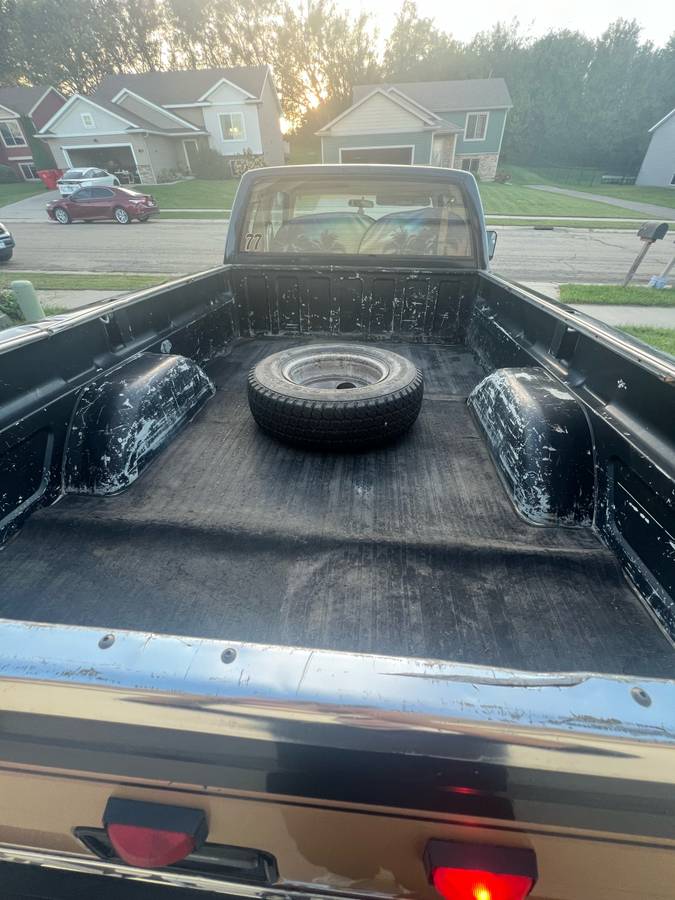 Chevy-silverado-3500hd-1988-black-23