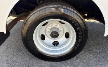 Chevy-silverado-3500hd-1994-white-19