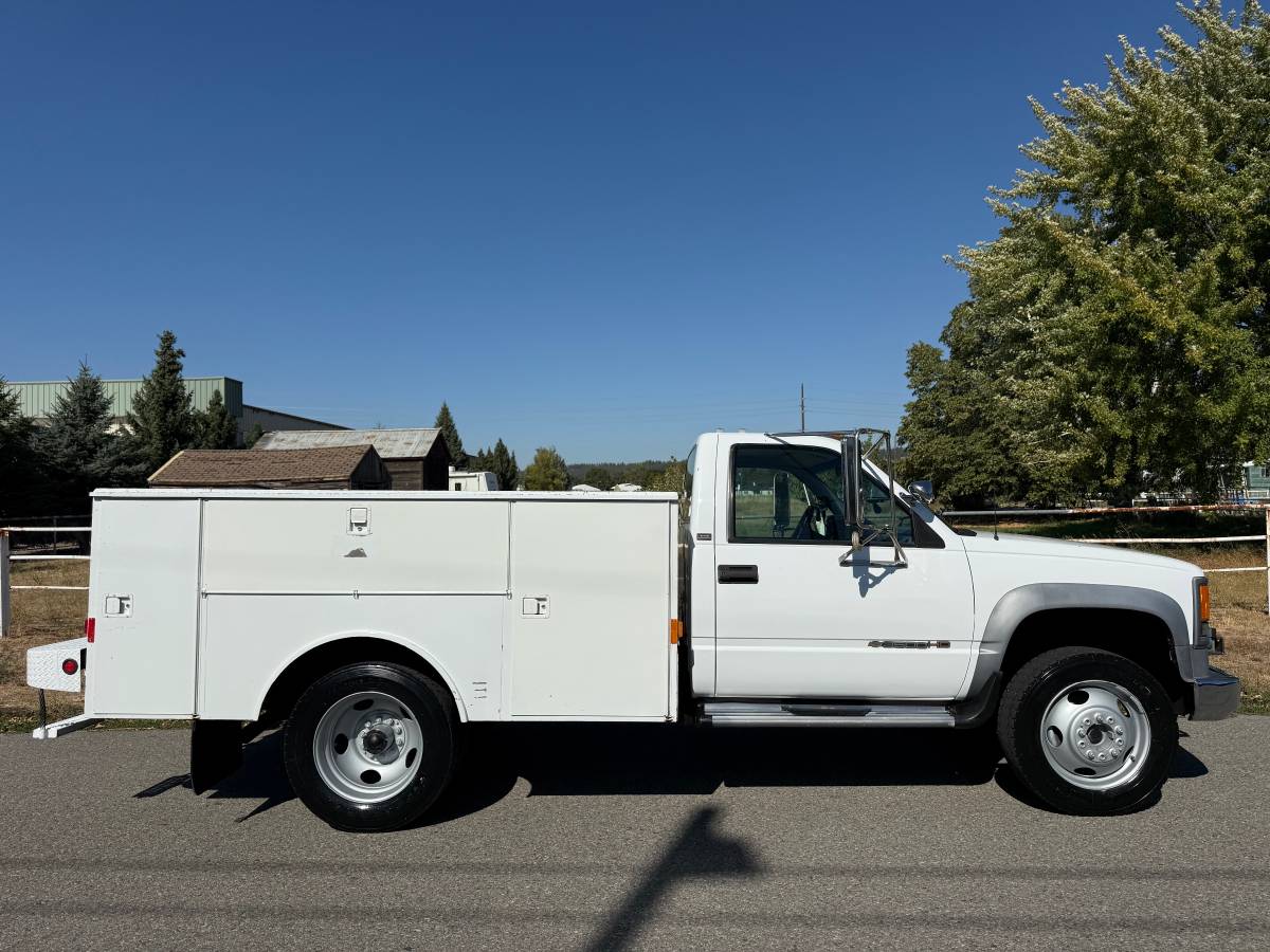 Chevy-silverado-3500hd-1994-white-23