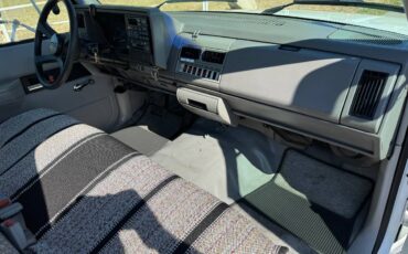 Chevy-silverado-3500hd-1994-white-30