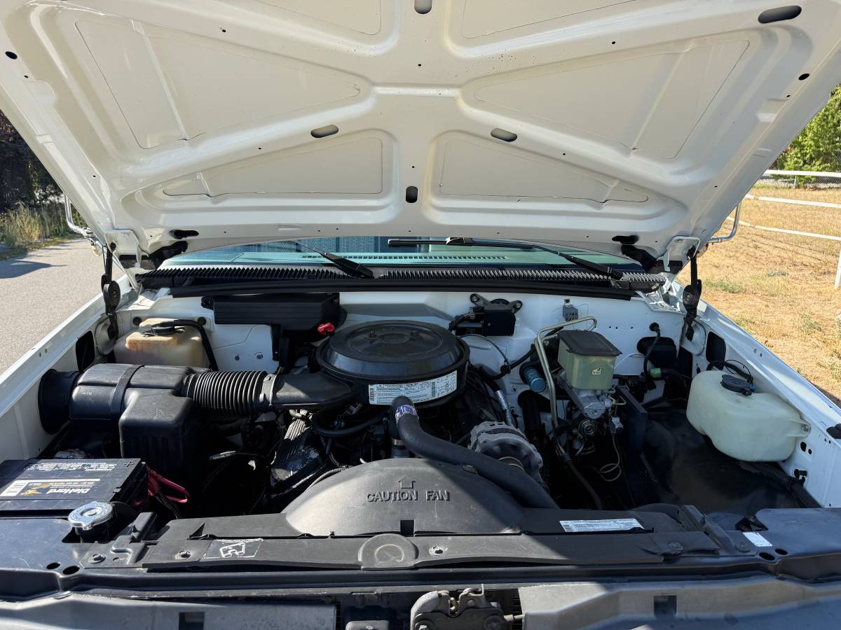 Chevy-silverado-3500hd-1994-white-32