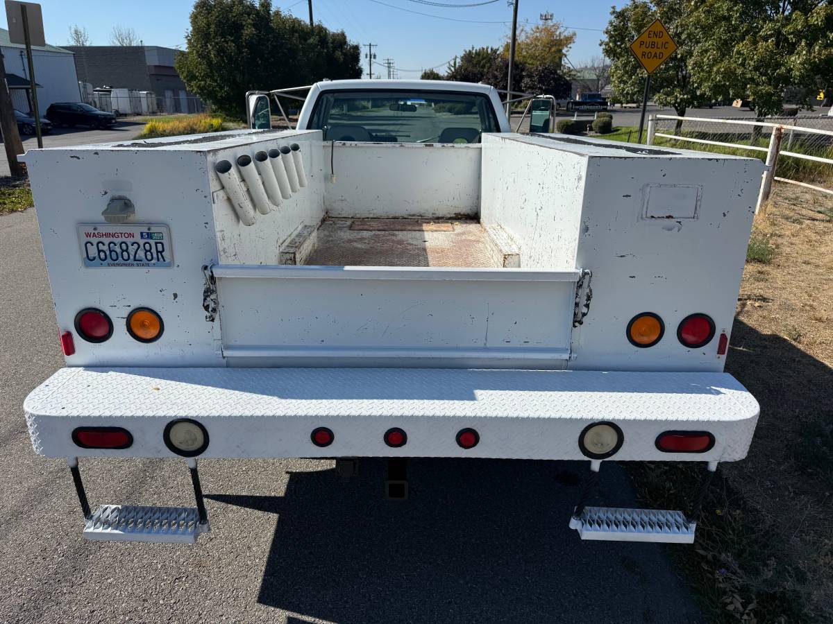 Chevy-silverado-3500hd-1994-white-5