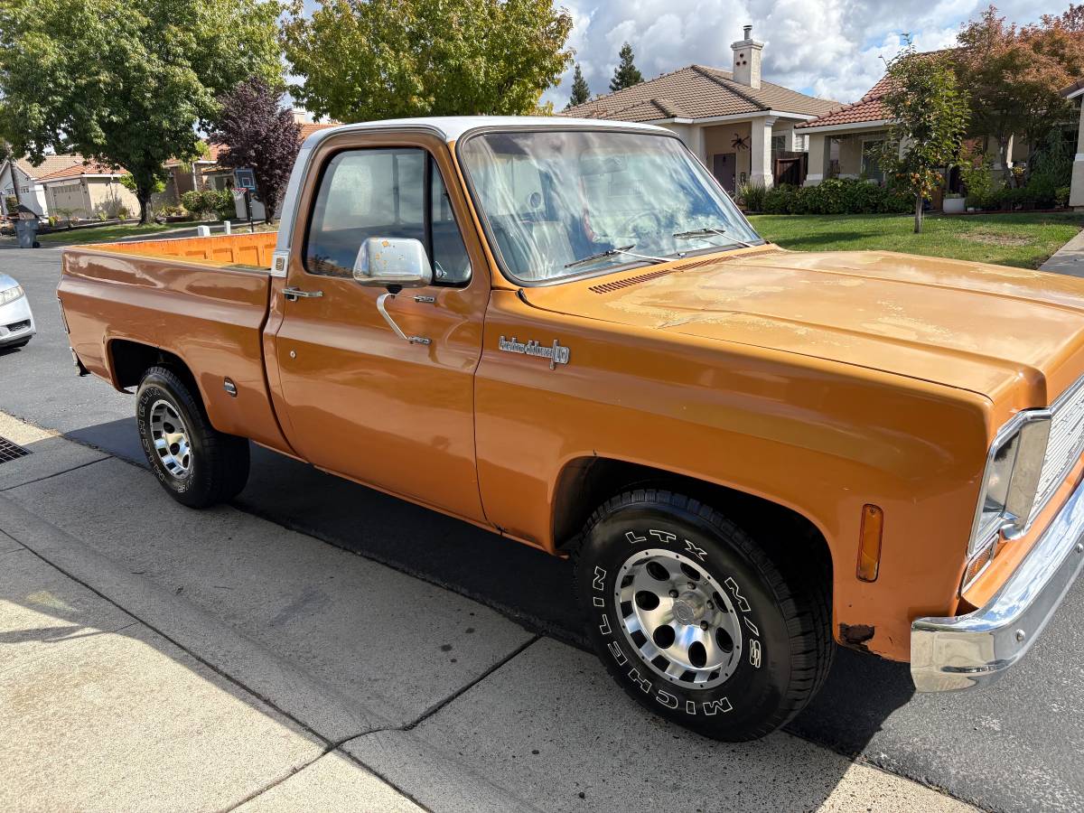 Chevy-silverado-custom-deluxe-1974-3
