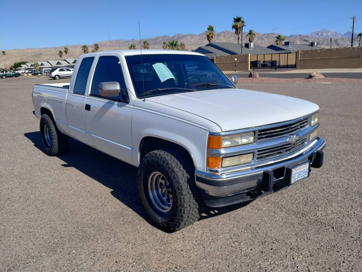 Chevy-silverado-diesel-1994-white-18