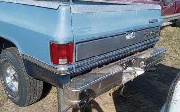 Chevy-silverado-swb-diesel-1983-blue-1