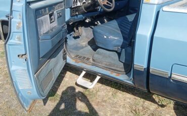 Chevy-silverado-swb-diesel-1983-blue-3