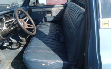 Chevy-silverado-swb-diesel-1983-blue-5
