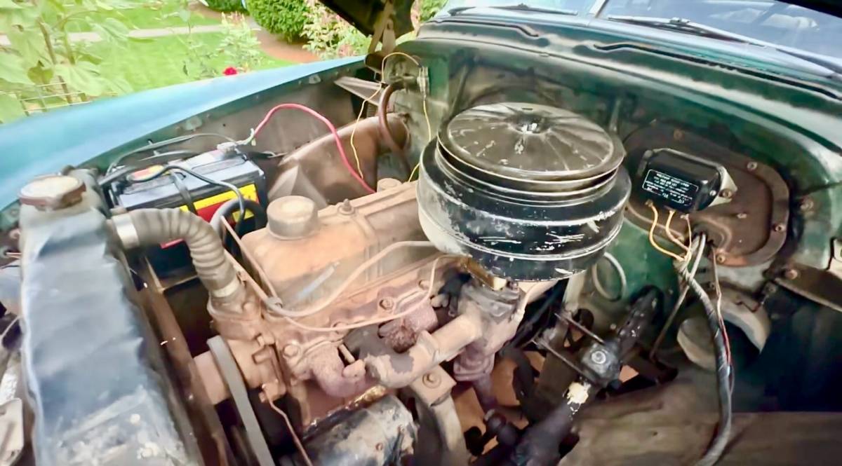 Chevy-styleline-1952-green-8