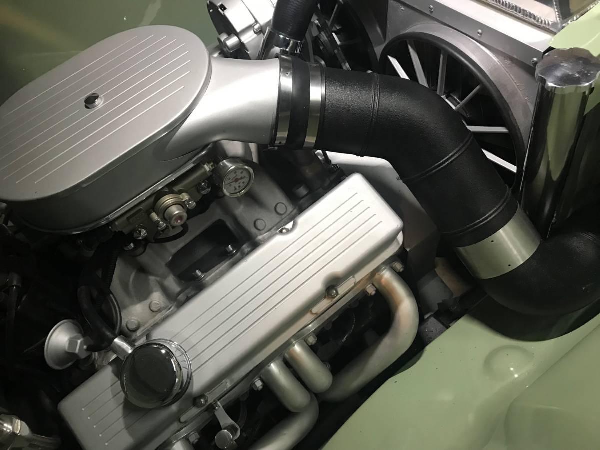 Chevy-styleline-deluxe-1951-green-13