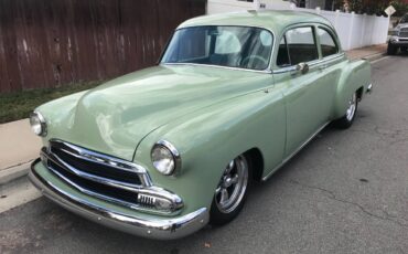 Chevy-styleline-deluxe-1951-green-5