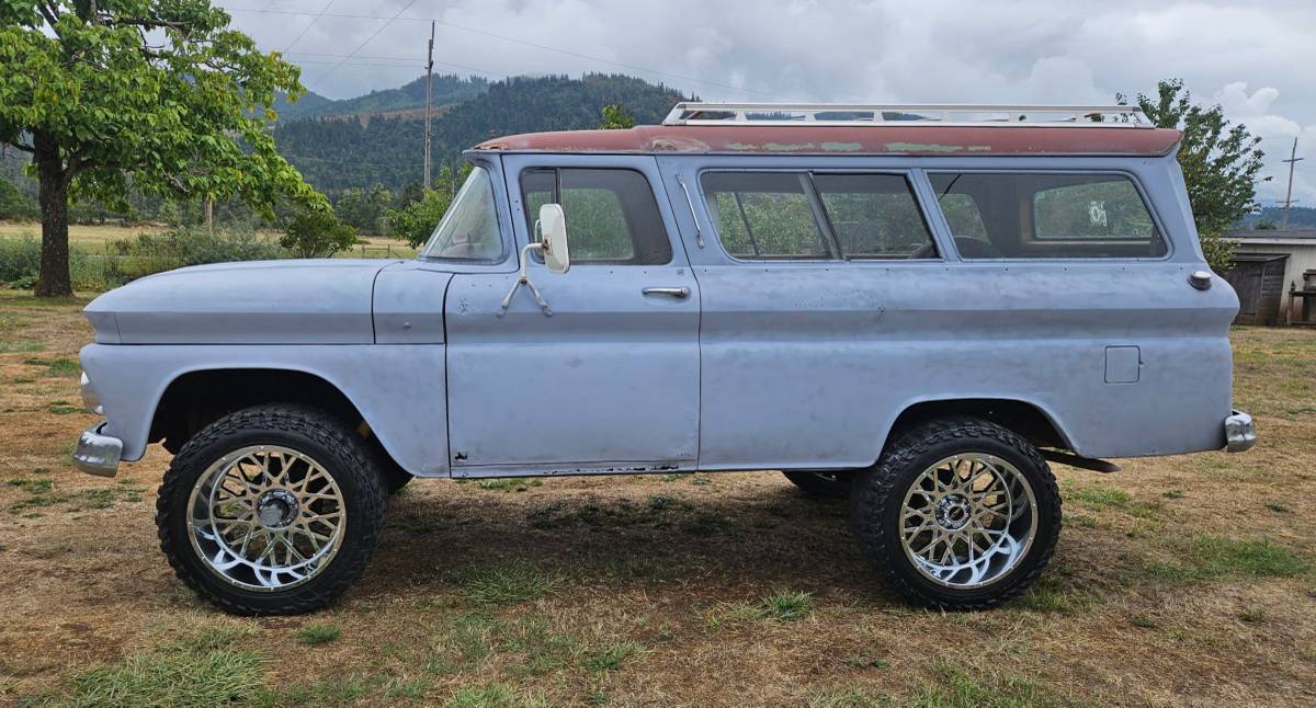 Chevy-suburban-1500-1962-grey-2