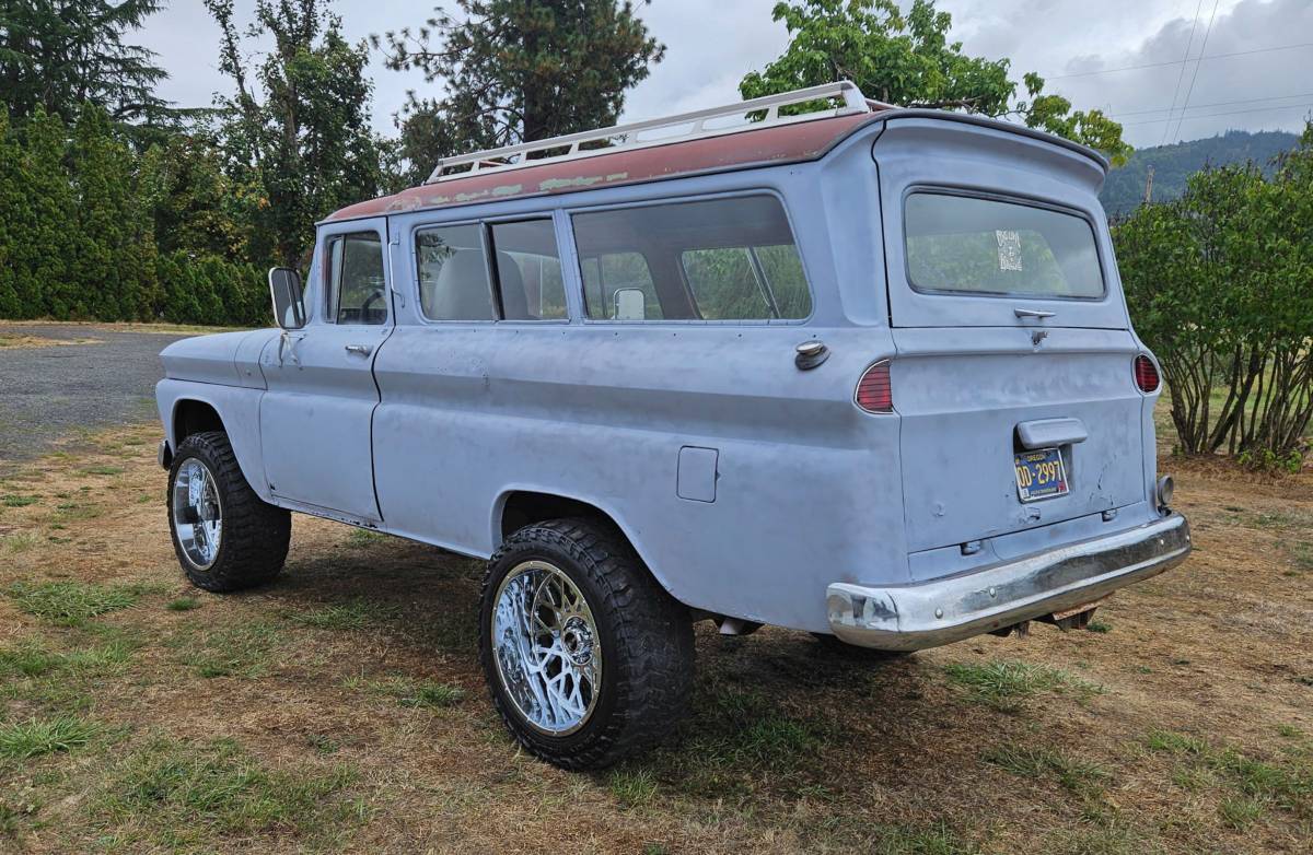 Chevy-suburban-1500-1962-grey-3