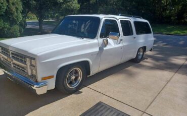 Chevy-suburban-1500-1988-white-1