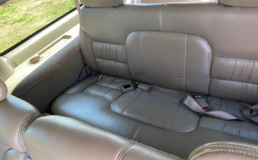 Chevy-suburban-1500-1996-white-2