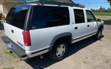 Chevy-suburban-1500-1996-white-4