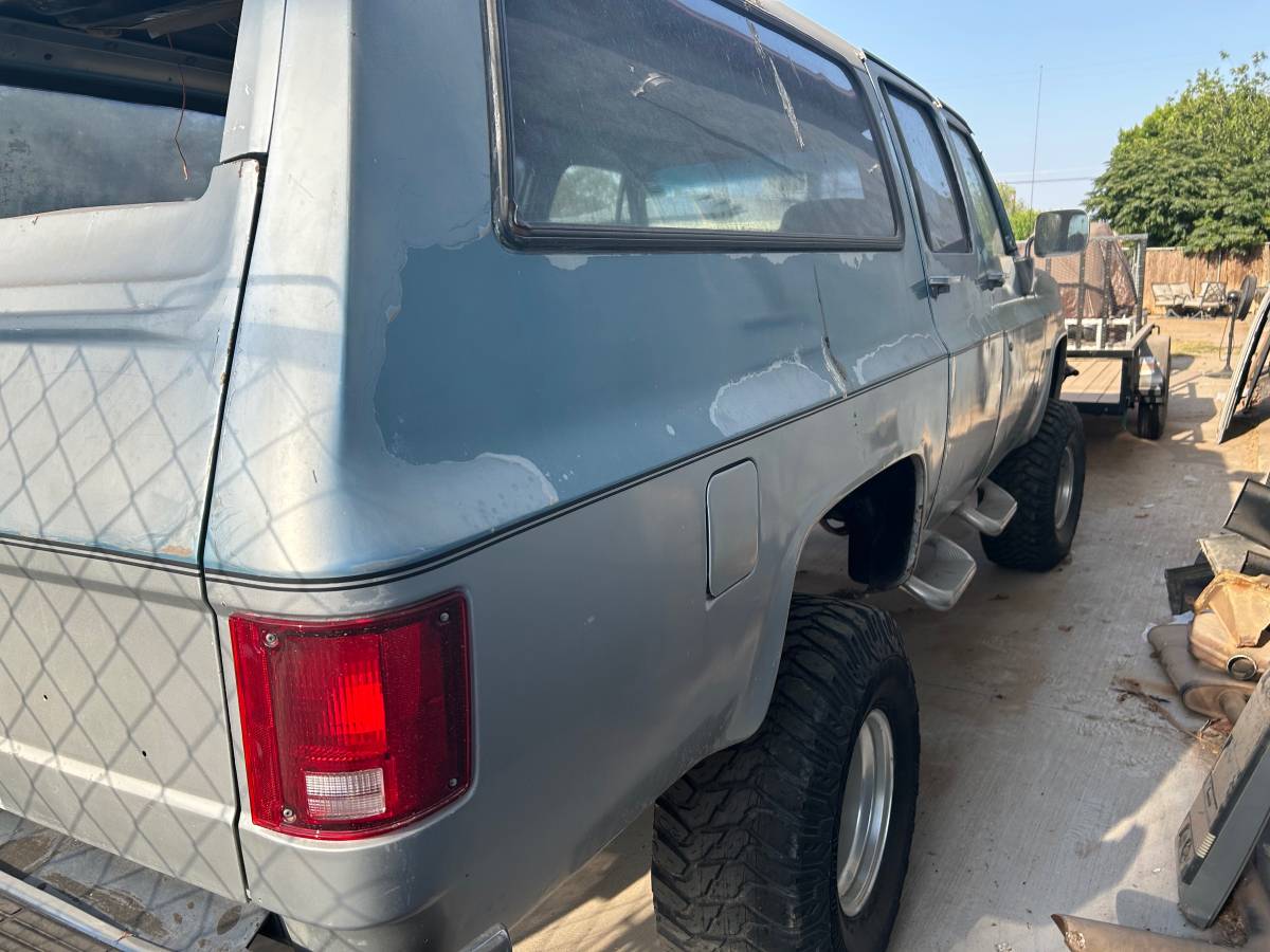 Chevy-suburban-1500-4x4-1989-1