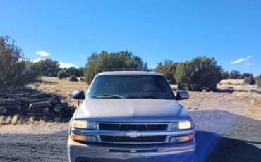 Chevy-suburban-1500-4x4-2000-custom-2