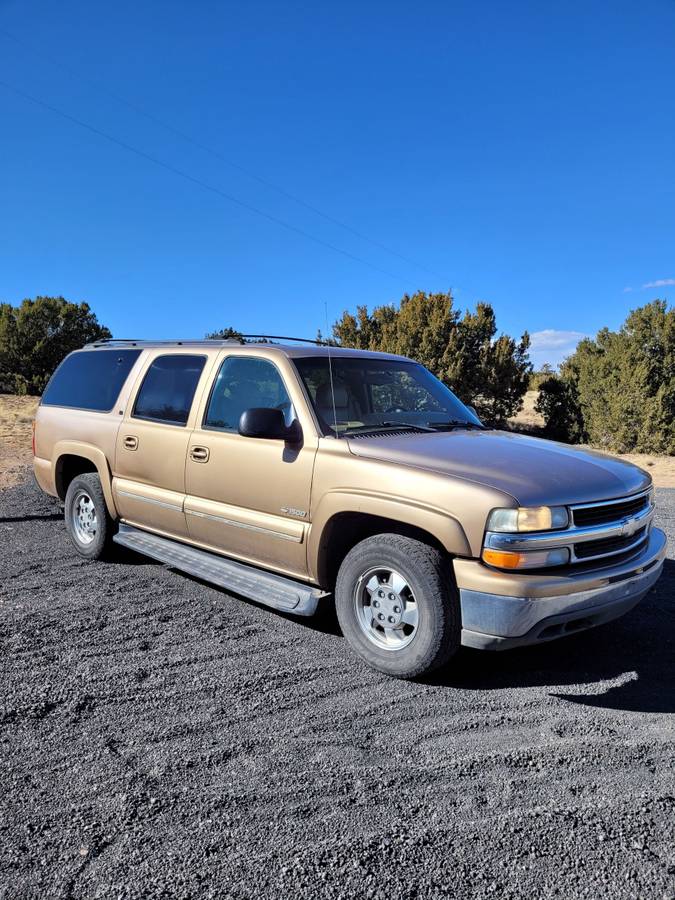 Chevy-suburban-1500-4x4-2000-custom-3