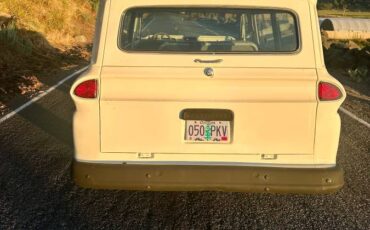 Chevy-suburban-1965-white-15