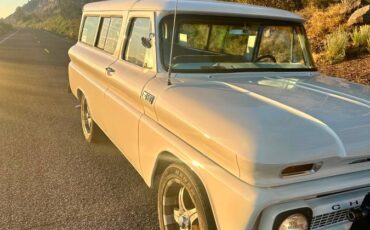 Chevy-suburban-1965-white-25