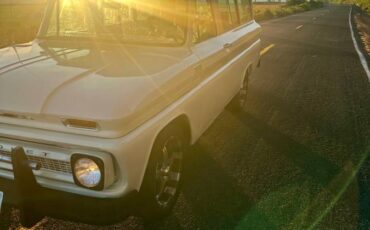 Chevy-suburban-1965-white-6