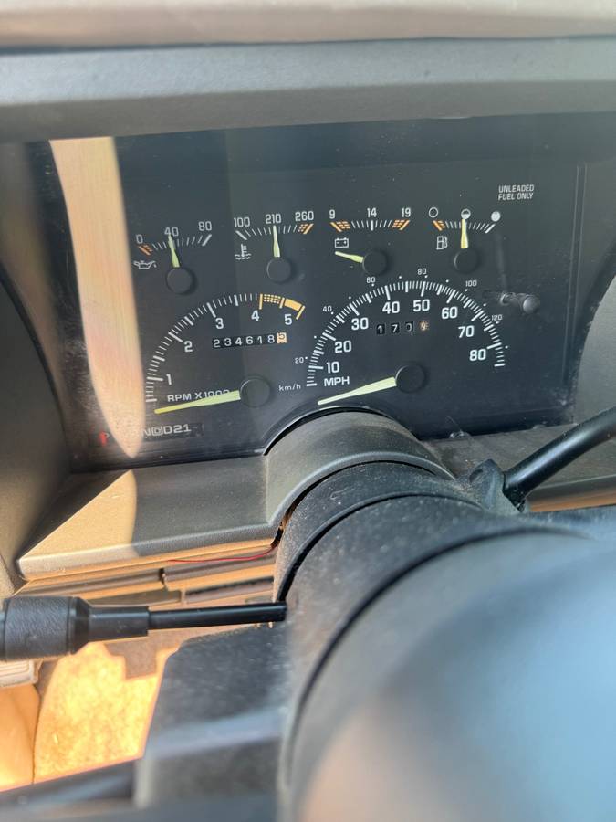Chevy-suburban-1994-brown-8