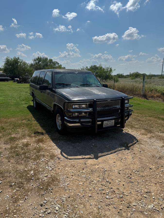 Chevy-suburban-1994-brown-9