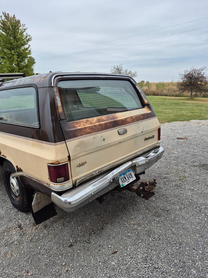 Chevy-suburban-2500-1982-2
