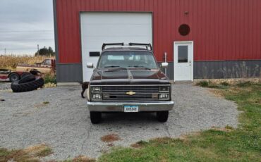 Chevy-suburban-2500-1982